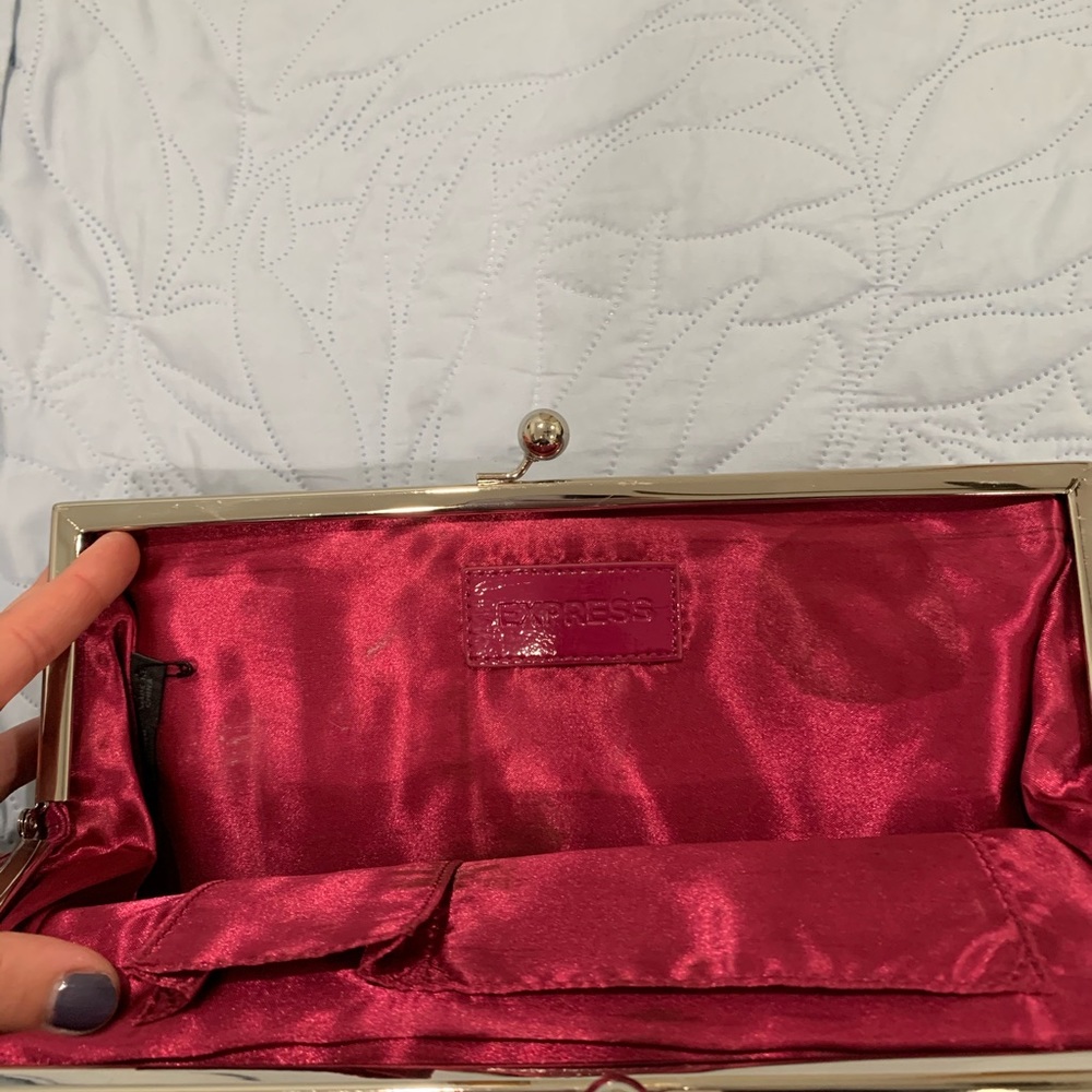 Express Clutch - Picture 2 of 2